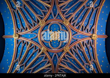 Plafond de l'abbaye de Westminster de style gothique. L'église est située à côté du Palais de Westminster dans la ville de Westminster à Londres, Angleterre, Royaume-Uni. Banque D'Images