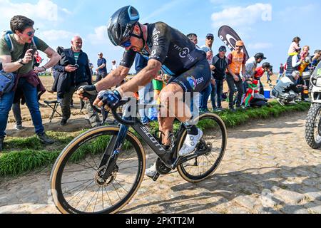 Gruson, France. 09th avril 2023. John Degenkolb de Team DSM photographié sur Carrefour de lArbre, le dimanche 9 avril 2023, Gruson, France . Credit: Sportpix / Alamy Live News Banque D'Images