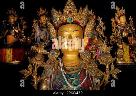 Statues bouddhistes dans le monastère de Sani, Zanskar, Ladakh, Inde Banque D'Images