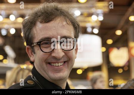 Paris, France. 15rd mars 2018. Cyrille Eldin, comédien français, animateur de télévision, chroniqueur, participe à l'édition 38th du salon du Livre 2018, Paris, France Banque D'Images