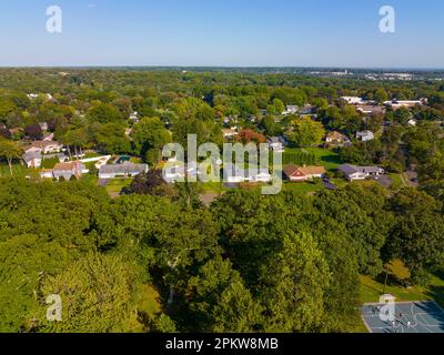 Maisons résidentielles historiques vue aérienne en été dans le centre-ville de Stratford, Connecticut CT, États-Unis. Banque D'Images