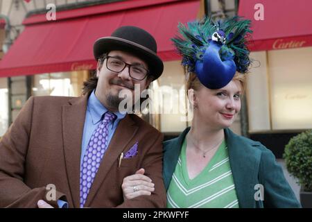 Vereinigte Staaten. 09th avril 2023. Cinquième avenue, New York, États-Unis, 09 avril 2023 - la cinquième avenue est remplie de hauts en couleur costumés et de chapeaux de fête pour la parade de Pâques annuelle et le festival Bonnet. Credit: Giada Papini Rampelotto/EuropaNewswire/dpa/Alay Live News Banque D'Images