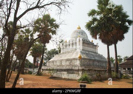 Le Lotus Stupa, également connu sous le nom de 'ce Pathum', est l'une des caractéristiques uniques de Wat Wisounrat est le Watermelon Stupa, connu sous le nom de Makmo. Banque D'Images