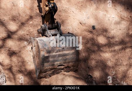 godet de pelle hydraulique en service. travaux de construction et d'excavation Banque D'Images