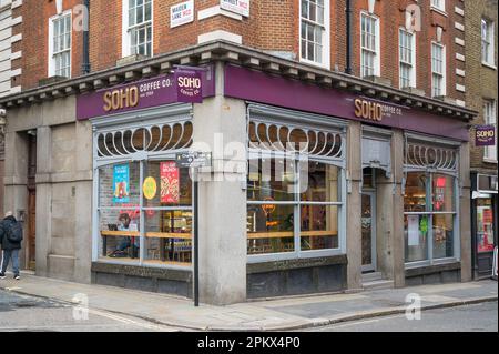 Extérieur de SOHO Coffee Co Un café-restaurant et un restaurant sur Bedford Street, Covent Garden, Londres, Angleterre, Royaume-Uni Banque D'Images