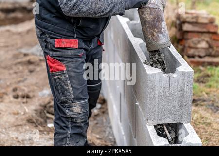 fondations en béton. construction d'une maison familiale Banque D'Images