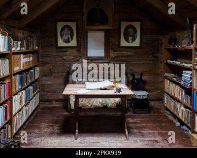 Kirkjubour, Îles Féroé- juillet 2021: Chambre dans la ferme et le musée historiques - Kirkjuboargardur (ou Roykstovan) construit au 11th siècle, il est l'un des Banque D'Images