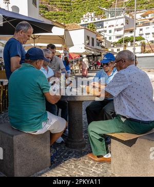 Vieux joueurs de cartes, Cámara de Lobos, Madère Banque D'Images