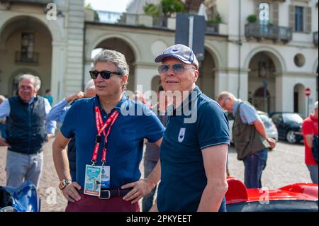 06/22/2019 Turin (Italie) Fabrizio Giugiaro et Alfredo Stola à Turin, lors d'une pause dans un concours d'élégance pour les voitures anciennes Banque D'Images