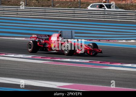 Ferrari F2008 ex-Kimi Raikkonen au Grand Prix historique français 2023 sur la piste Paul Ricard Banque D'Images
