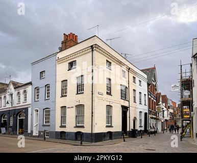 Vue sur la rue dans la ville de Canterbury, Kent, Royaume-Uni Banque D'Images