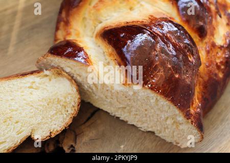 un pain de levure fraîchement cuit Banque D'Images