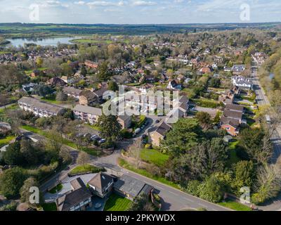 Vue aérienne de la zone résidentielle près de la Tamise dans la partie nord de Maidenhead, Berkshire, Royaume-Uni. Banque D'Images