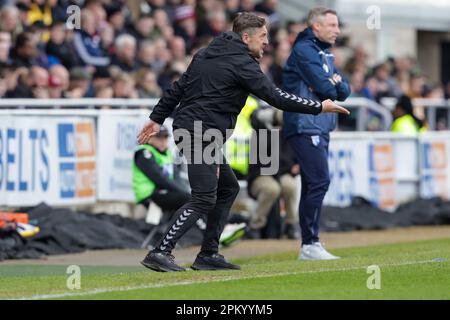 Northampton, Royaume-Uni. 10th avril 2023. Jon Brady, directeur de Northampton Town, lors de la première moitié du match Sky Bet League 2 entre Northampton Town et Gillingham au PTS Academy Stadium, Northampton, le lundi 10th avril 2023. (Photo : John Cripps | MI News) Credit : MI News & Sport /Alay Live News Banque D'Images