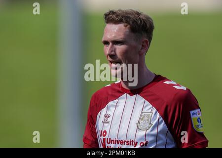 Northampton, Royaume-Uni. 10th avril 2023. Mitch Pinnock de Northampton Town lors de la première moitié du match Sky Bet League 2 entre Northampton Town et Gillingham au PTS Academy Stadium, Northampton, le lundi 10th avril 2023. (Photo : John Cripps | MI News) Credit : MI News & Sport /Alay Live News Banque D'Images