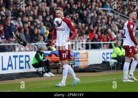 Northampton, Royaume-Uni. 10th avril 2023. Mitch Pinnock de Northampton Town lors de la première moitié du match Sky Bet League 2 entre Northampton Town et Gillingham au PTS Academy Stadium, Northampton, le lundi 10th avril 2023. (Photo : John Cripps | MI News) Credit : MI News & Sport /Alay Live News Banque D'Images