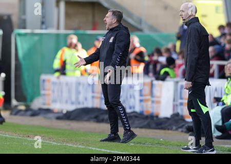 Northampton, Royaume-Uni. 10th avril 2023. Jon Brady, directeur de Northampton Town, lors de la deuxième partie du match Sky Bet League 2 entre Northampton Town et Gillingham au PTS Academy Stadium, Northampton, le lundi 10th avril 2023. (Photo : John Cripps | MI News) Credit : MI News & Sport /Alay Live News Banque D'Images