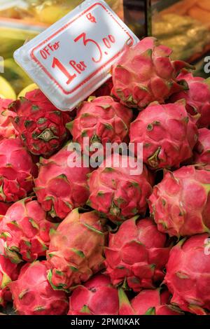 Dragon fruit à vendre, Chinatown, Singapour Banque D'Images