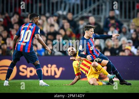 Barcelone, Espagne. 10th avril 2023. GAVI (FC Barcelone) et Ivan Martin (FC Gérone) lors d'un match de la Liga Santander entre le FC Barcelone et le FC Gérone au camp Spotify Nou, à Barcelone, en Espagne, sur 10 avril 2023. (Photo/Felipe Mondino) crédit: Agence de photo indépendante/Alamy Live News Banque D'Images