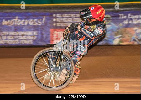 Wolverhampton, Royaume-Uni. 10th avril 2023. Sam Masters en action pour Wolverhampton « Parrys International » Wolves lors de la finale 1st de la coupe Knock Out SGB Premiership entre Wolverhampton Wolves et Belle vue Aces au Monmore Green Stadium, Wolverhampton, le lundi 10th avril 2023. (Photo : Ian Charles | INFORMATIONS MI) Credit: INFORMATIONS MI & Sport /Alamy Live News Banque D'Images