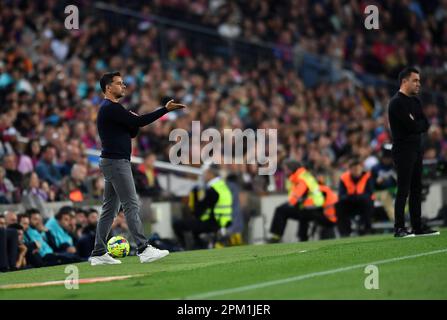 Barcelone, ESP. 10th avril 2023. FC BARCELONE contre GÉRONE FC 10 avril 2023 Michel entraîneur en chef du FC Gérone pendant le match entre le FC Barcelone et le FC Gérone correspondant au vingt-huit jour de la Liga Santander au camp Spotify Nou à Barcelone, Espagne. Crédit : rosdemora/Alay Live News Banque D'Images