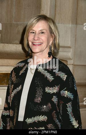 Laurie Tisch participe au Gala annuel YoungArts de New York au Metropolitan Museum of Art de New York, New York, on 10 avril 2023. Robin Platzer/ Twin Images/ Credit: SIPA USA/Alamy Live News Banque D'Images