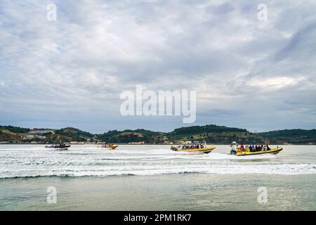 Lisbonne, Portugal, 26 octobre 2016 : croisière en hors-bord sur le Tage à Lisbonne, Portugal Banque D'Images