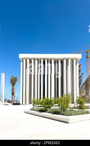 Sa Sainteté François Église à la Maison de la famille Abrahamic, comprenant une mosquée, une église, une synagogue et est située à Abu Dhabi Banque D'Images