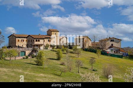 Village rural dans les Apennines Emiliennes toscanes Italie Banque D'Images