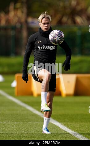 Mykhailo Mudryk de Chelsea pendant une séance d'entraînement au terrain d'entraînement de Cobham, à Londres. Date de la photo: Mardi 11 avril 2023. Banque D'Images