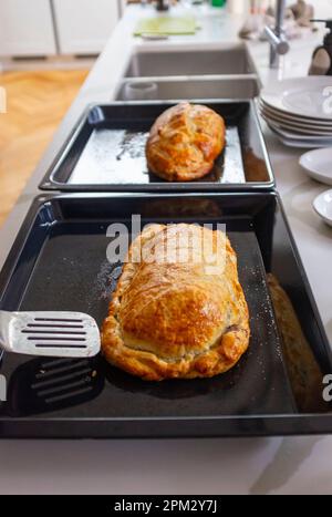 Wellington de bœuf maison avec pâte feuilletée Banque D'Images