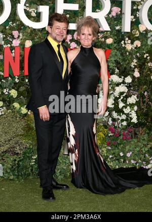 Andy Serkis et Lorraine Ashbourne assistent à la première mondiale de la saison 2 de 'Bridgerton' au Tate Modern de Londres. Banque D'Images