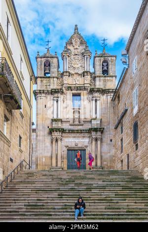 Espagne, Galice, Ourense, scène sur la via de la Plata via Ourense ou Camino Sanabres, itinéraires de pèlerinage espagnol à Saint-Jacques-de-Compostelle, église Santa Maria Madre Banque D'Images