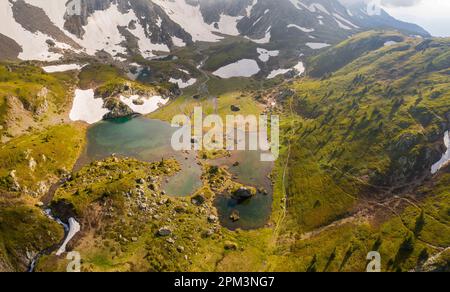 France, Isère (38), Matheysine, dans le massif du Taillefer, lacs dans le plateau du Taillefer (vue aérienne) Banque D'Images