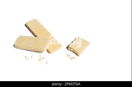 Plaquettes fissurées isolées sur fond blanc, après quelques modifications. Banque D'Images