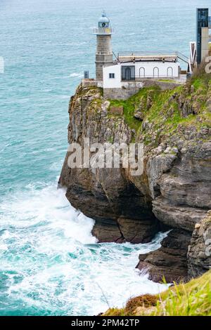 Famouse Santa Catalina Light House à Lekeitio, pays basque, Espagne Banque D'Images