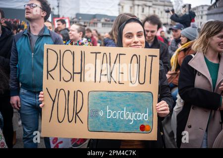 Londres/Royaume-Uni 11 avril 2023. Les jeunes médecins de toute l'Angleterre ont commencé leur action de grève de quatre jours alors que le gouvernement refuse d'entrer dans les négociations, à moins que la grève ne soit déclenchée et que la position de départ de l'augmentation de salaire de 35% soit abandonnée. Aubrey Fagon/Alamy Live News Banque D'Images