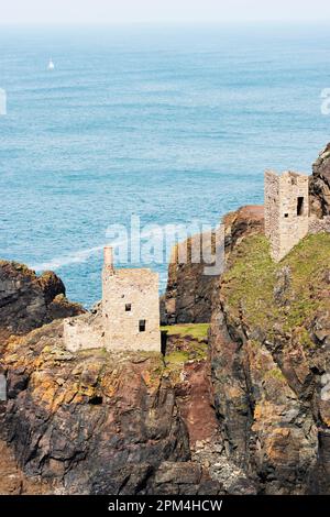 Les ruines de la mine Botallack, côte nord de Kernow (Cornouailles), Royaume-Uni Banque D'Images