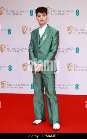 Londres, Royaume-Uni. 13th mars 2022. Max Harwood participe aux EE British Academy film Awards 2022 au Royal Albert Hall de Londres. (Photo de Fred Duval/SOPA Images/Sipa USA) crédit: SIPA USA/Alay Live News Banque D'Images