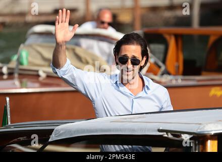 VENISE, ITALIE - SEPTEMBRE 07 : Adrien Brody arrive à l'Hôtel Excelsior lors du Festival du film de Venise 79th sur 07 septembre 2022 à Venise, Italie Banque D'Images