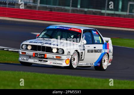 Darren Fielding, BMW E30 M3, une heure de course pour une grille combinant le défi de voiture de tourisme historique, HTCC, le Trophée Tony dron pour les voitures de tourisme, a Banque D'Images