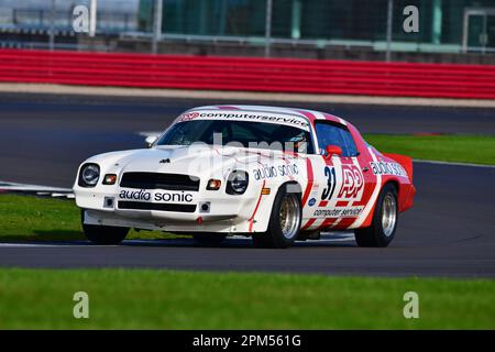 James Thorpe, Sean McInerney, Camaro de Chevrolet, une heure de course pour une grille combinant le défi des voitures de tourisme historiques, HTCC, le Trophée Tony dron Banque D'Images