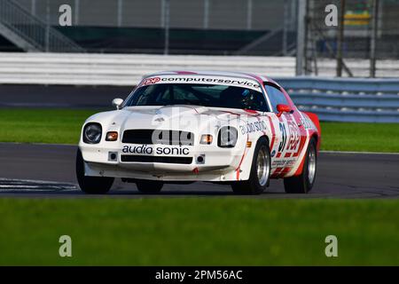 James Thorpe, Sean McInerney, Camaro de Chevrolet, une heure de course pour une grille combinant le défi des voitures de tourisme historiques, HTCC, le Trophée Tony dron Banque D'Images