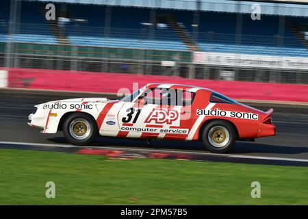 James Thorpe, Sean McInerney, Camaro de Chevrolet, une heure de course pour une grille combinant le défi des voitures de tourisme historiques, HTCC, le Trophée Tony dron Banque D'Images