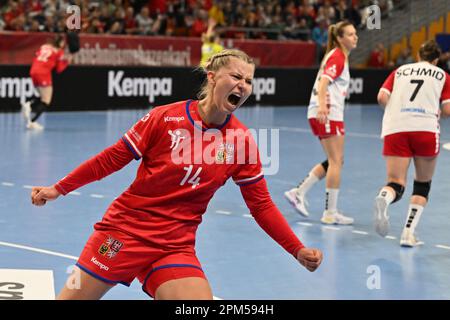 Brno, République tchèque. 11th avril 2023. Kamila Kordovska, de République tchèque, célèbre un but lors du match de fin de match pour se hissanter au championnat du monde de handball féminin République tchèque contre Suisse à Brno, République tchèque, 11 avril 2023. Crédit: Vaclav Salek/CTK photo/Alay Live News Banque D'Images