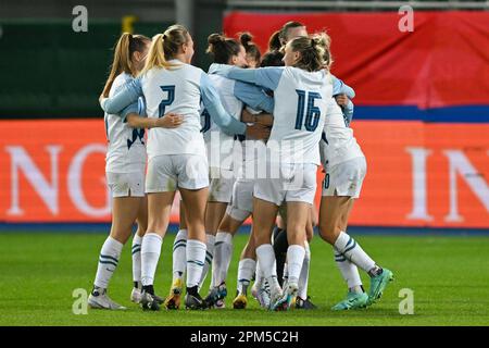 Louvain, Belgique. 11th avril 2023. Les joueurs slovènes fêtent après avoir marqué un match de football amical entre l'équipe nationale féminine belge The Red Flames et la Slovénie, le mardi 11 avril 2023 à Louvain. BELGA PHOTO DAVID CATRY crédit: Belga News Agency/Alay Live News Banque D'Images