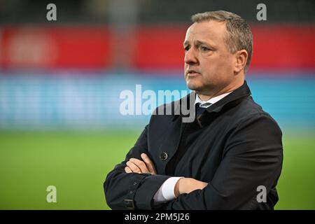 Louvain, Belgique. 11th avril 2023. Ives Serneels, entraîneur en chef de Belgique, a été photographié lors d'un match de football amical entre l'équipe nationale féminine belge, les flammes rouges et la Slovénie, le mardi 11 avril 2023 à Louvain. BELGA PHOTO DAVID CATRY crédit: Belga News Agency/Alay Live News Banque D'Images