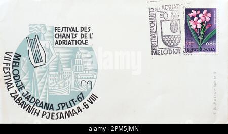 Annulé première lettre de couverture du jour imprimée par la Yougoslavie, qui fait la promotion du Festival des mélodies de l'Adriatique à Split, vers 1967. Banque D'Images