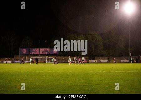 Londres, Royaume-Uni. 11th avril 2023. Match combiné de la coupe du milieu de semaine des comtés entre Dulwich Hamlet et London Seward à Champion Hill. Crédit : Liam Asman/Alay Live News Banque D'Images