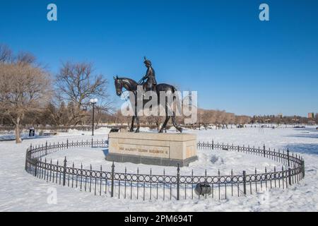 Statue équestre de la reine Elizabeth II à l'édifice de l'Assemblée législative de la Saskatchewan, à Regina, en Saskatchewan, au Canada Banque D'Images